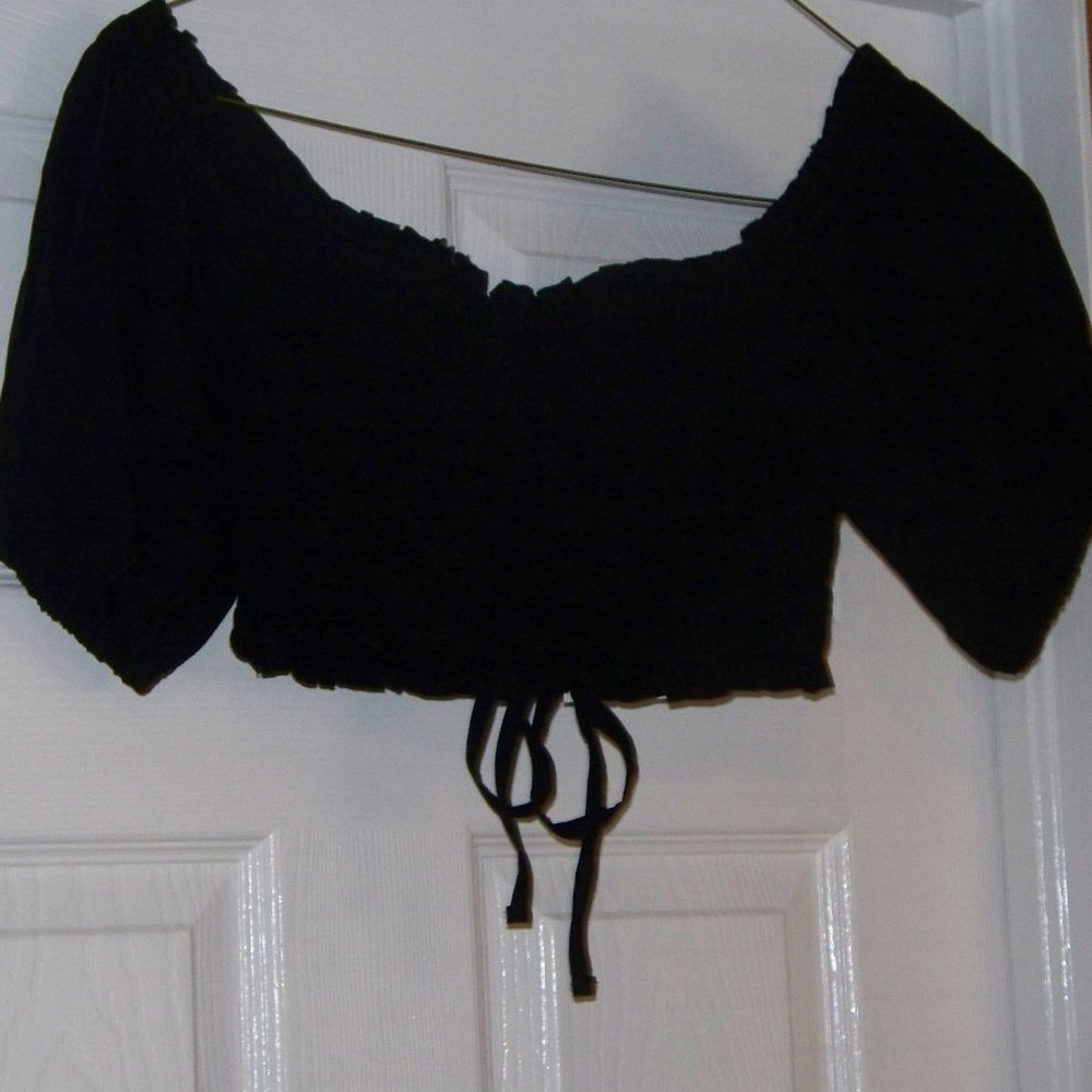 Crop Top - Picture 2 of 3